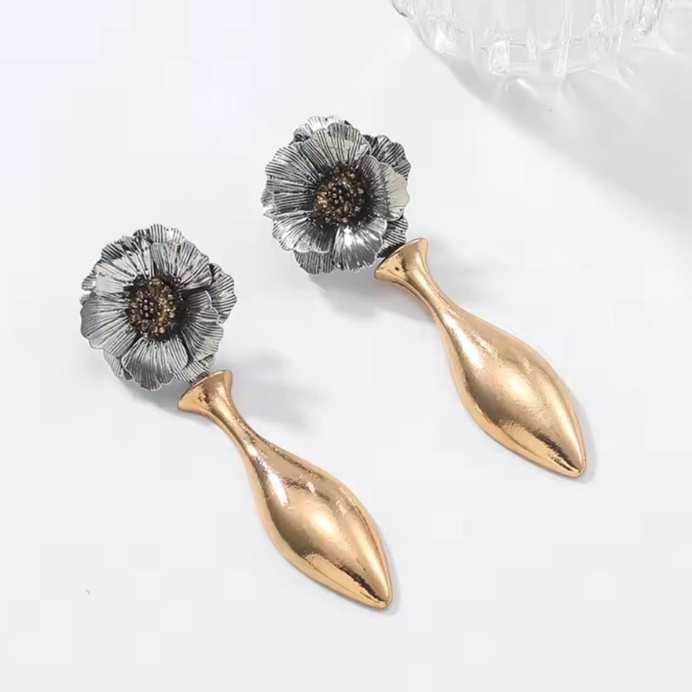 ✨ Just In Zara famous Floral Silver and Gold Drop Earrings